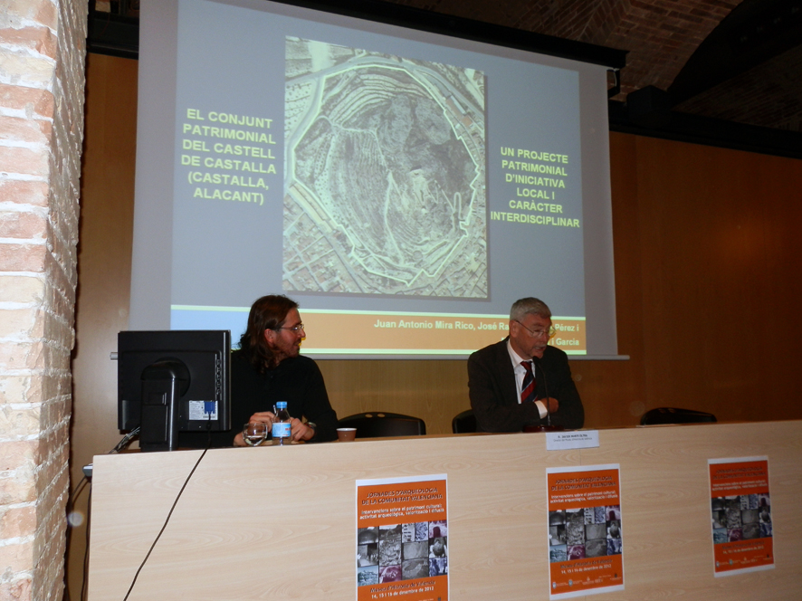Làmina 1. Juan Antonio MIra Rico (SMPC) amb Javier Martí Oltra, director del Museu d'Història de la Ciutat de València.